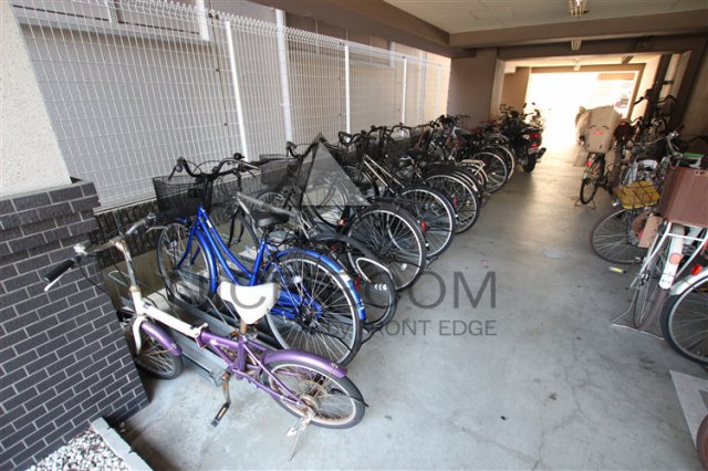 その他共有部分　インボイス十三東レジデンス　駐輪場