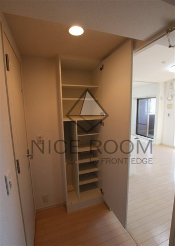 玄関　インボイス十三東レジデンス　シューズボックス