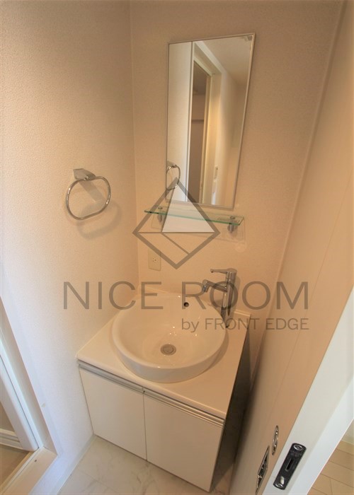 洗面設備　インボイス十三東レジデンス　独立洗面台