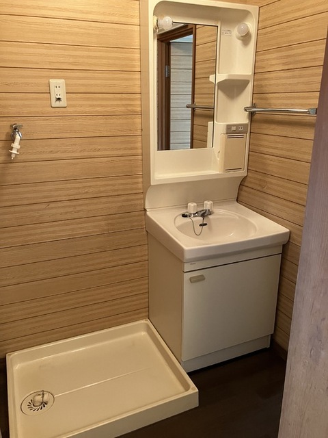 洗面設備　２０２　洗面化粧台　洗濯機置き場