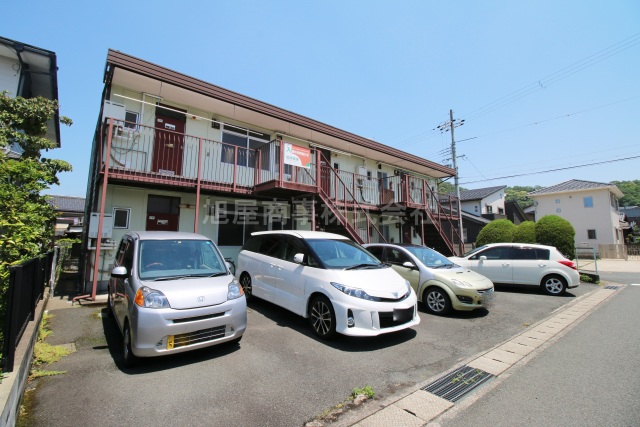 青葉ハイツの建物外観