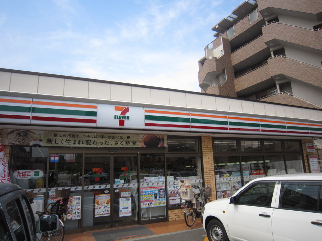 コンビニ　セブンイレブン練馬南大泉富士街道店（コンビニ）まで800m