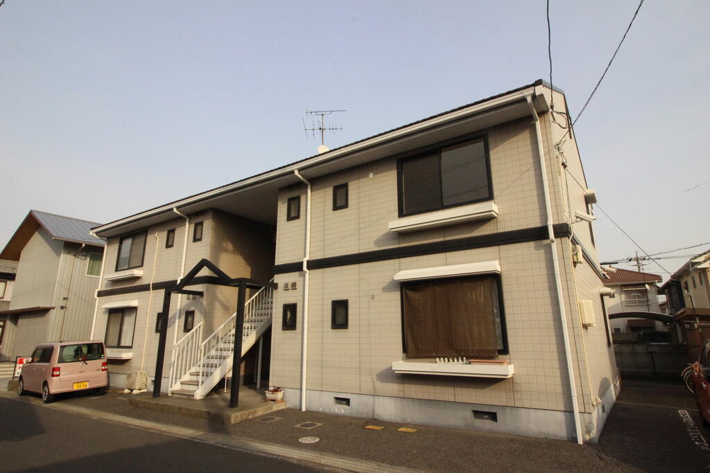建物外観　リノベーションしました！