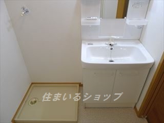 【広島市安佐北区深川のマンションの洗面設備】