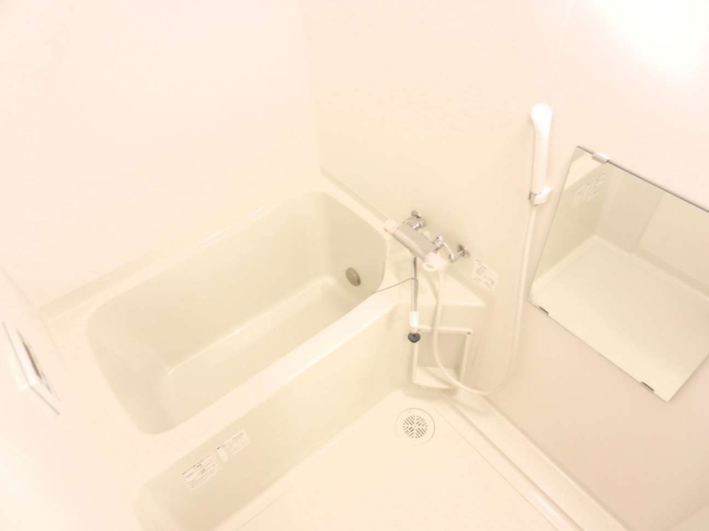 バス・シャワールーム　追い焚き機能完備