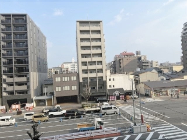 【京都市下京区綾堀川町のマンションの眺望】