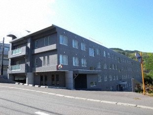 札幌市中央区宮の森一条のマンションの建物外観