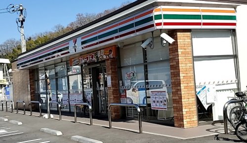 【岡山市東区瀬戸町下のアパートのコンビニ】