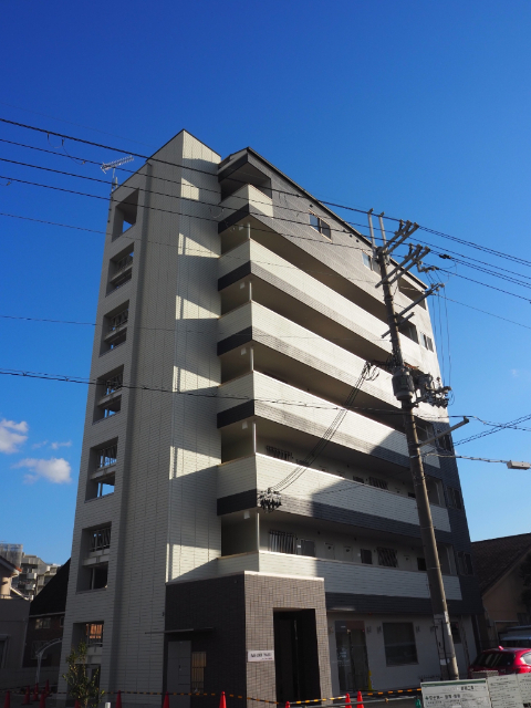 【野洲市小篠原のマンションの建物外観】