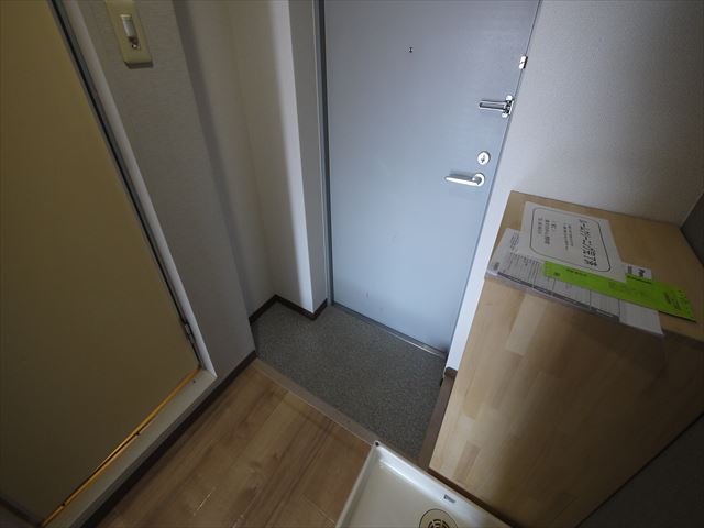 玄関　別部屋写真