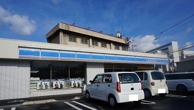 コンビニ　ローソンさん（コンビニ）まで1700m