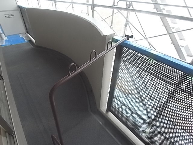 バルコニー　広めのバルコニー