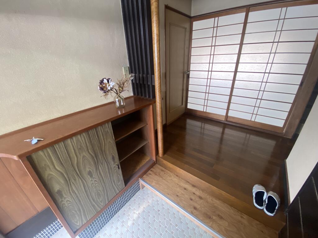 ＪＲ宇野線 宇野駅 徒歩65分 2階建 築59年の玄関写真