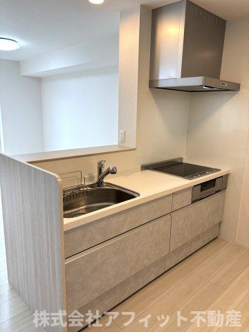 キッチン　対面式システムキッチン