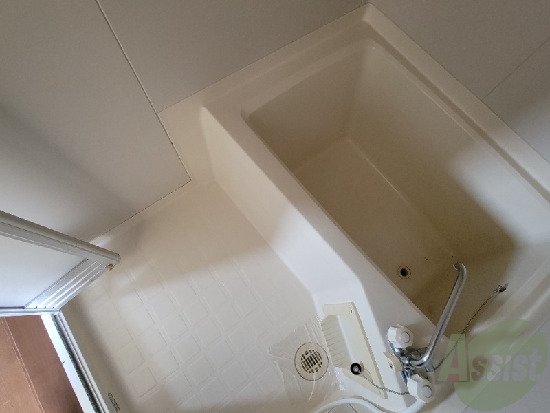 バス・シャワールーム　お風呂はゆったり入れるサイズ感がいい感じ。