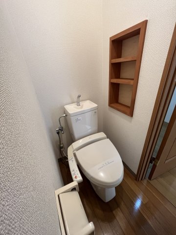 トイレ　※違う号室の写真です。