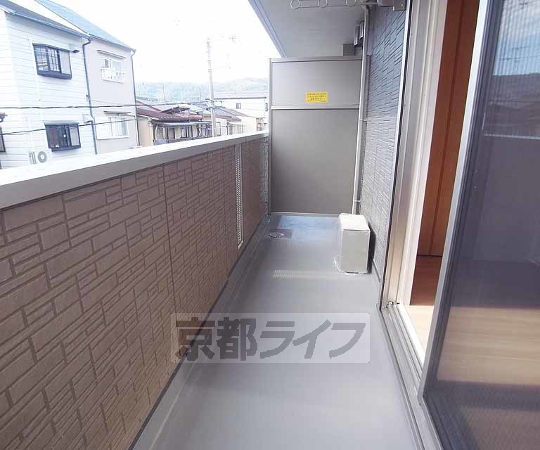 バルコニー　広々バルコニー