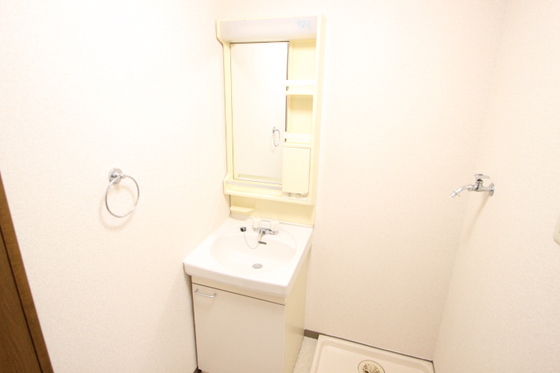 洗面設備　※別部屋の写真です