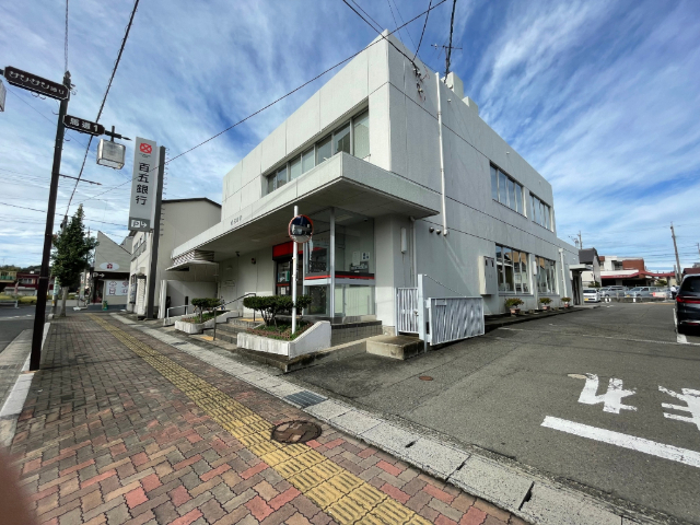 小学校　桑名市立益世小学校（小学校）まで116m