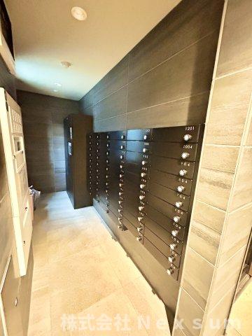 エントランス　建物の内部です