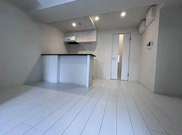 居室・リビング　参考画像　別住戸の写真です。