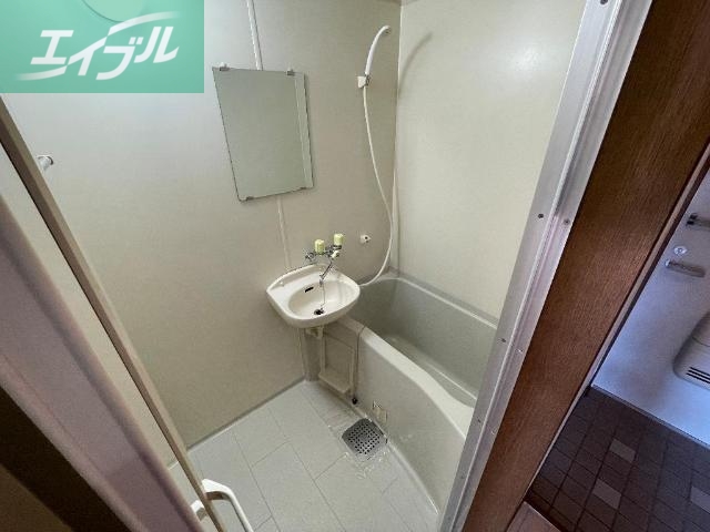 バス・シャワールーム　バス