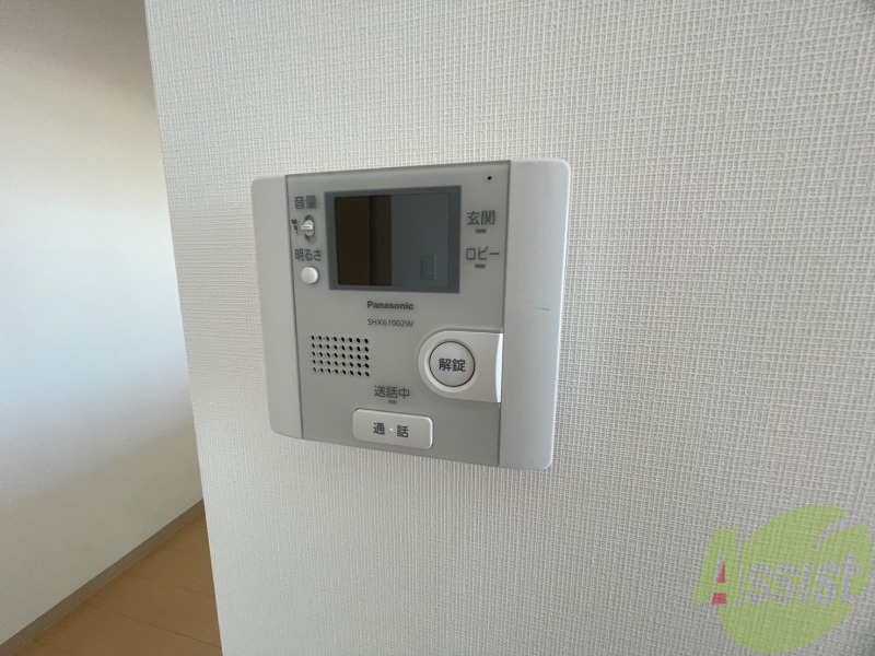 セキュリティ　ＴＶモニター付インターホンです。来客者の顔が見えるので安心！