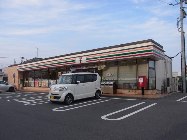 コンビニ　セブンイレブン（コンビニ）まで470m