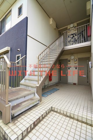 エントランス　ゆとりのあるエントランスです