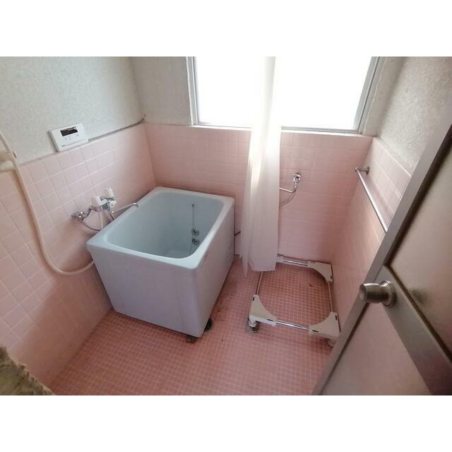 バス・シャワールーム　浴室、洗濯機置場