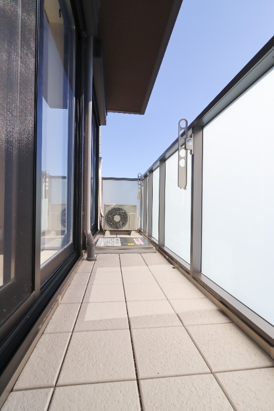 バルコニー　図面と現状に相違がある場合には現状を優先