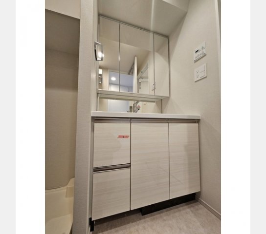 洗面設備　※別部屋の参考写真です。