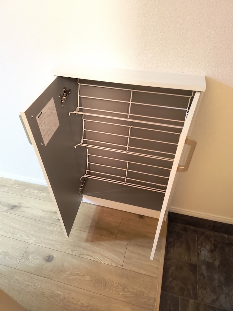 収納　シューズボックス