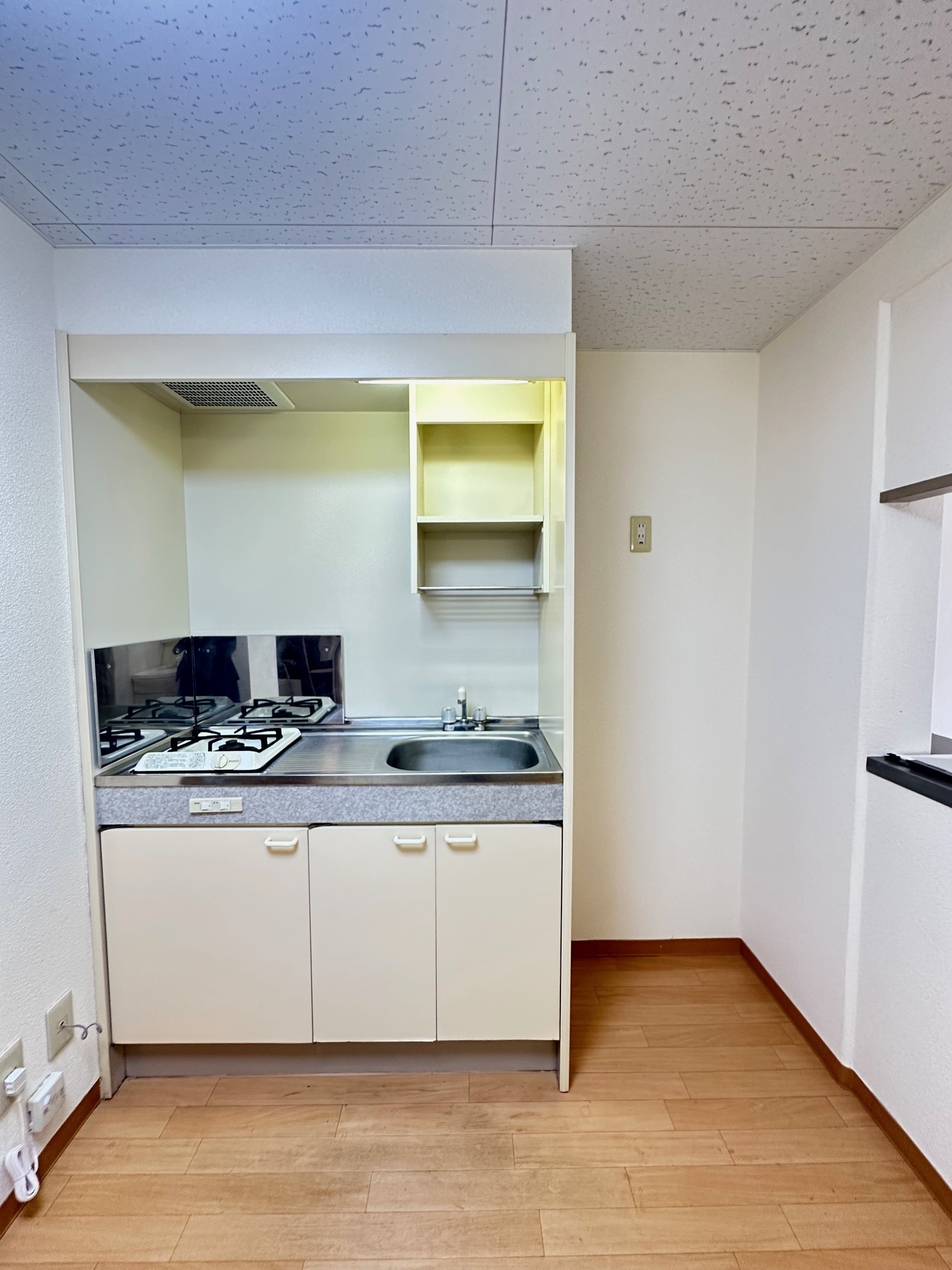 キッチン　ガスコンロ１口付き