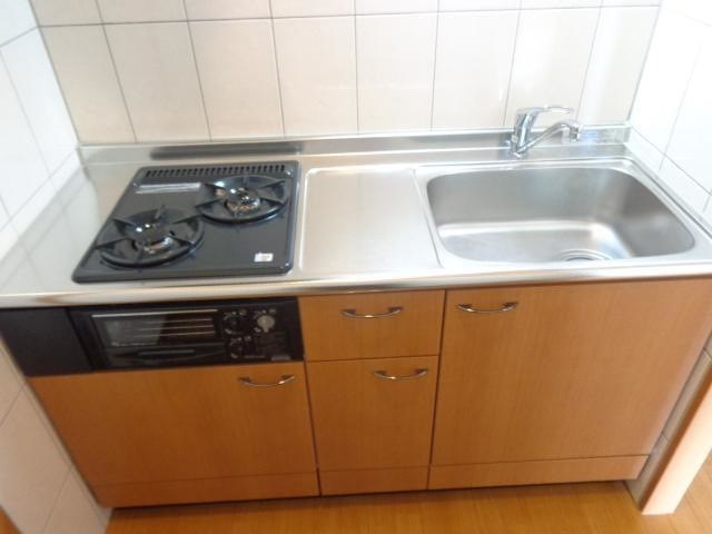 キッチン　2口ガスコンロ(グリル)付きのキッチンです。