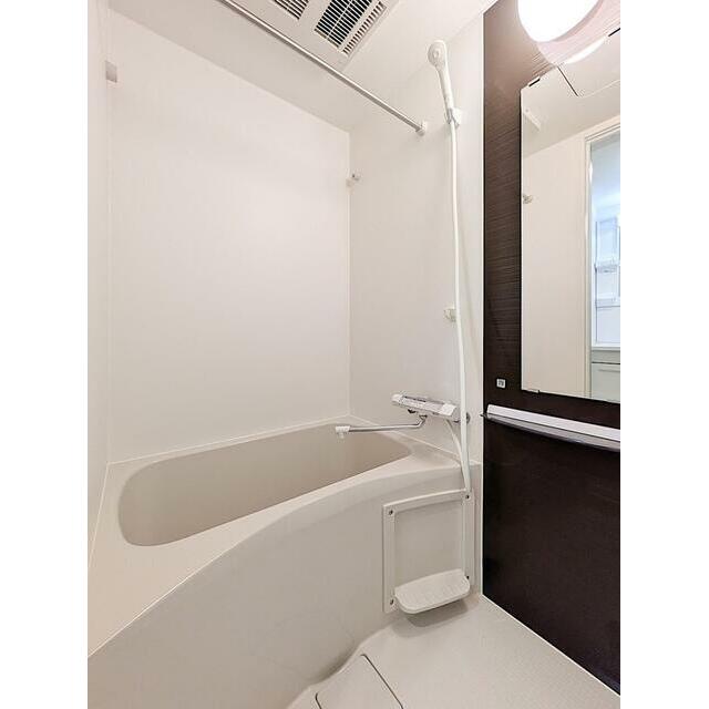 バス・シャワールーム　バス・シャワー