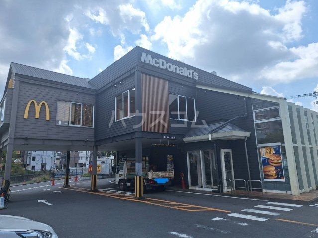 飲食店　マクドナルド　多摩ニュータウン通り店（飲食店）まで448m