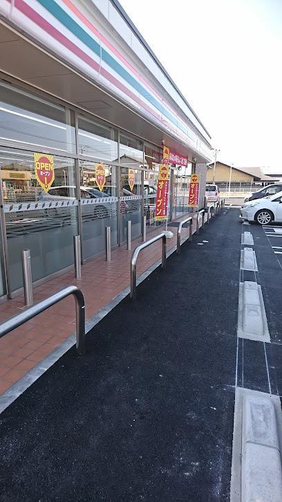 コンビニ　セブンイレブン宮夫店（コンビニ）まで800m