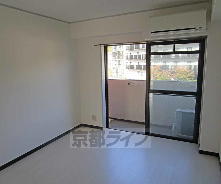 居室・リビング　フローリングのお部屋です。