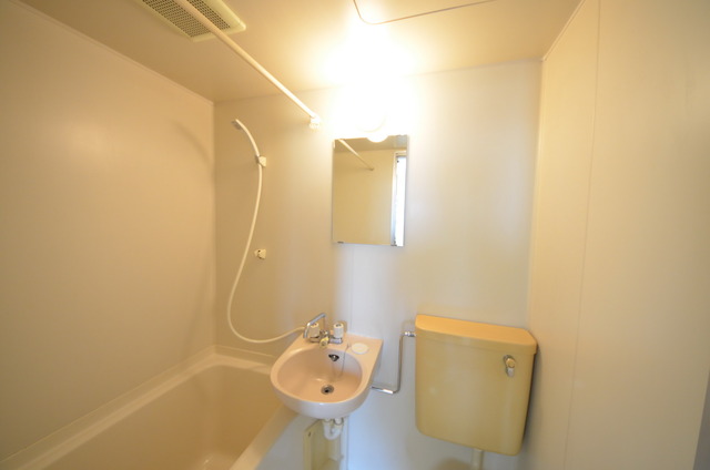 洗面設備　★ユニットバスはお掃除も楽々★