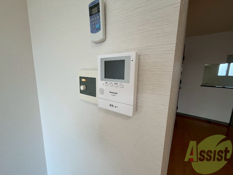 セキュリティ　ＴＶモニター付インターホンです。来客者の顔が見えるので安心！