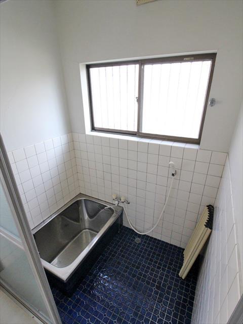 バス・シャワールーム　松山市畑寺　賃貸一戸建　浴室