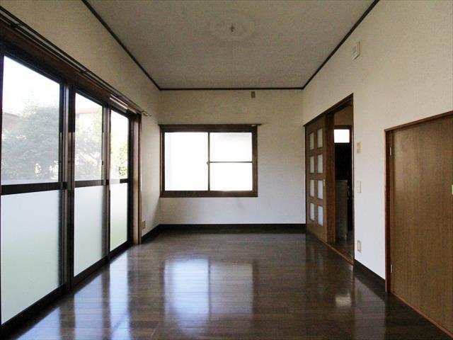 居室・リビング　松山市畑寺　賃貸一戸建　リビング