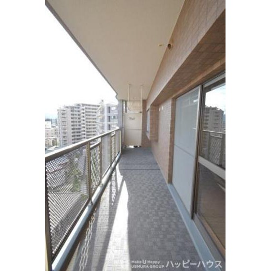 バルコニー　※別部屋写真。現況優先※