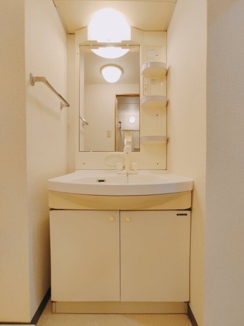 洗面設備　同じ建物の別なお部屋