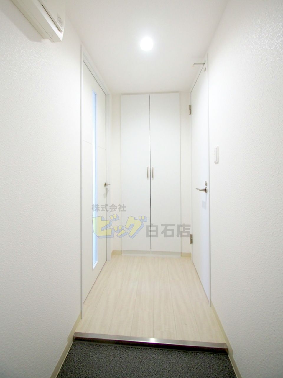 玄関　広々玄関です♪