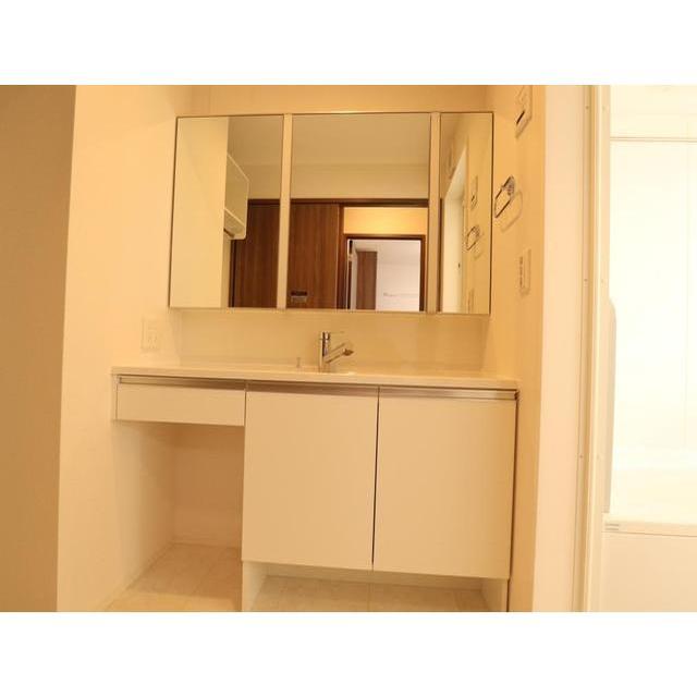 洗面設備　同タイプ部屋の画像です（仕様・設備等異な