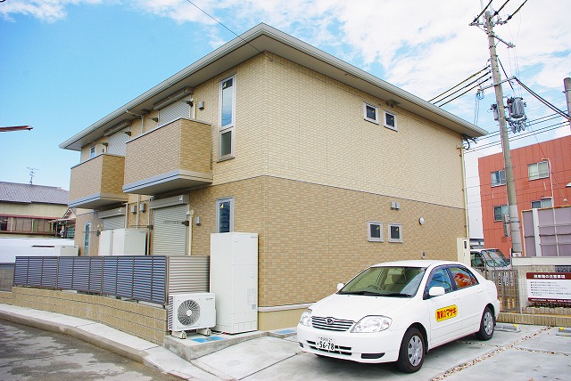 建物外観　落ち着いた雰囲気の外観です