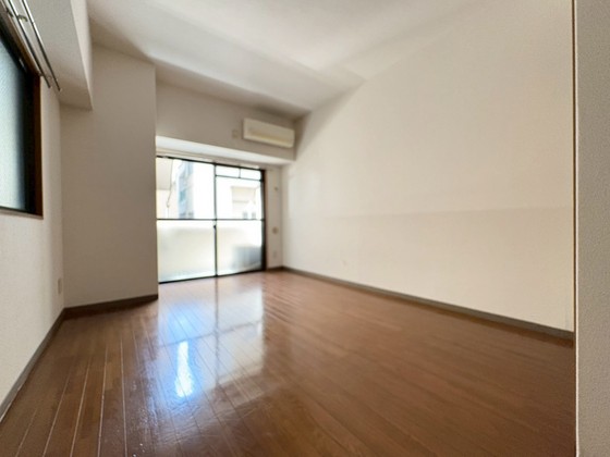 居室・リビング　※別号室のお写真になります。