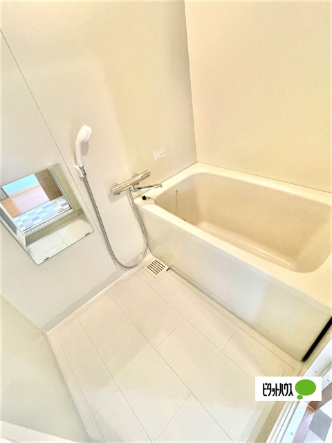 バス・シャワールーム　同物件別部屋